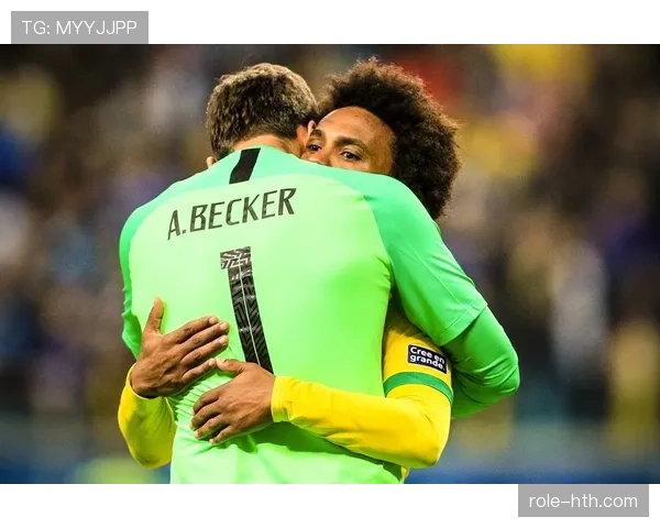 阿利松 vs 诺伊尔:传统门神与清道夫风格的融合典范 阿利松 vs 诺伊尔:传统门神与清道夫风格的融合典范